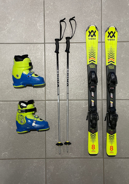 Ski rental set